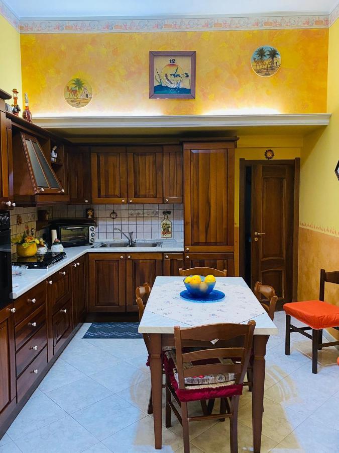 Giusy'S House Apartment Avola Bagian luar foto