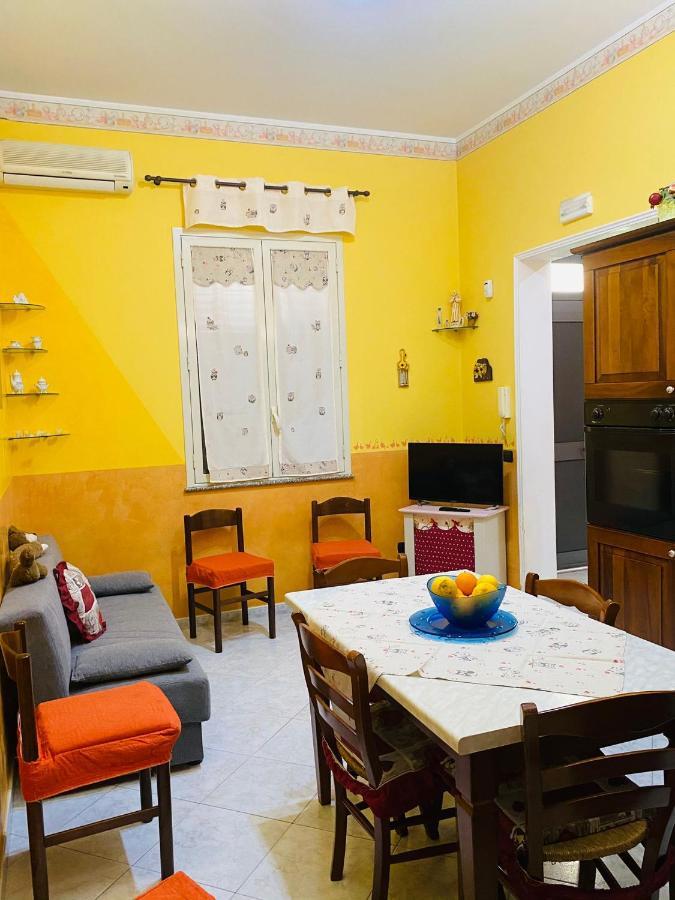 Giusy'S House Apartment Avola Bagian luar foto